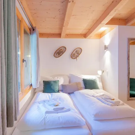 Chalet Racers Retreat 10