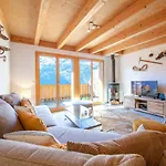 Racers Retreat 10 *